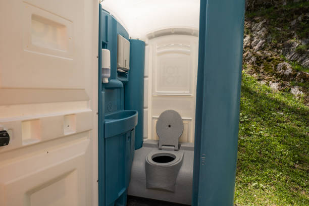 Portable Toilet Options We Offer in Chewelah, WA